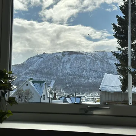 With Free Parking Appartement Tromsø